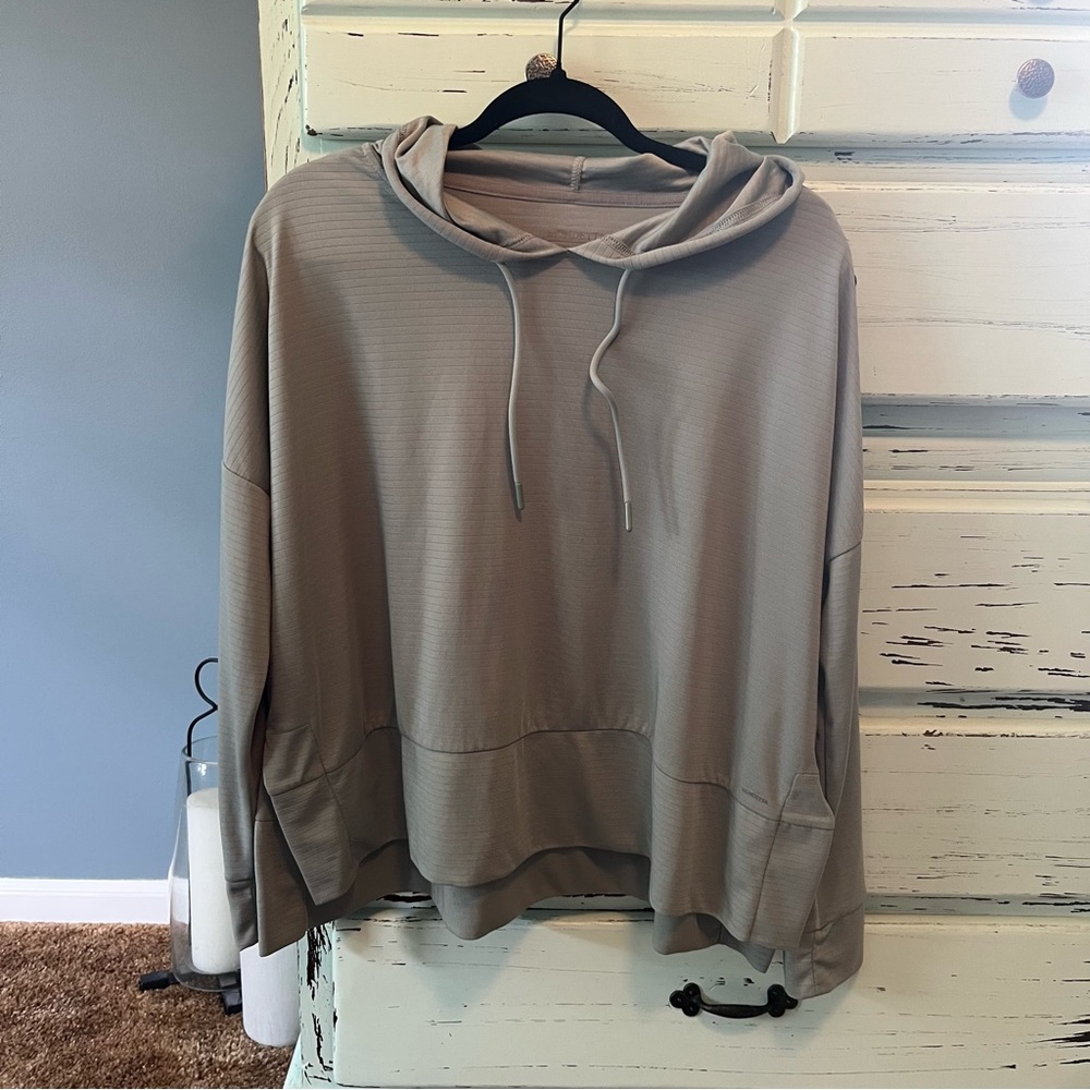 Mondetta Cropped Casual Light Green Oversized Medium Hoodie